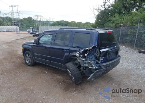 2017 Jeep Patriot Latitude 4X4 z USA, uszkodzony, nr VIN 1C4NJRFB2HD133797